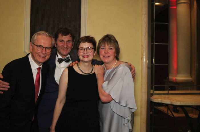 dtb2032009_org_C1FC204-FB_BD238315_32_4